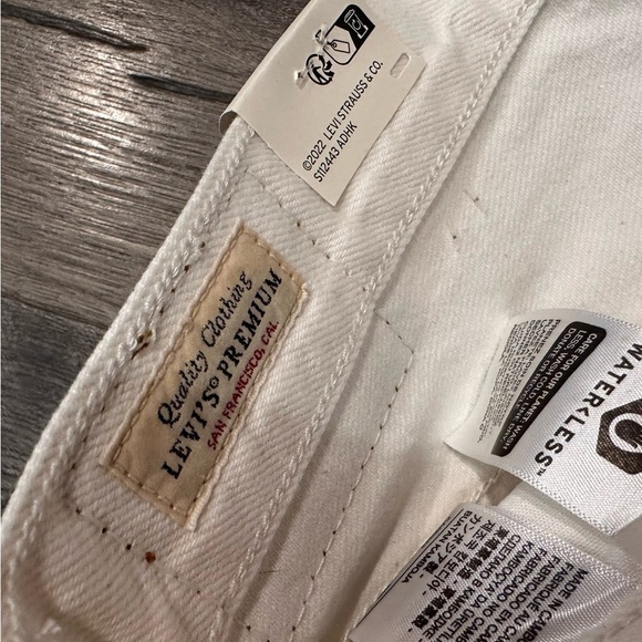 New Levi's Premium Shorts 29 Women's 501 Original Fit High Rise White Boho 2.5" - Picture 7 of 15